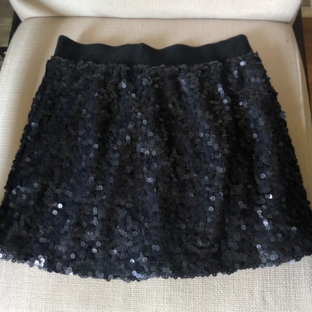 Black sequin mini skirt ✨✨✨